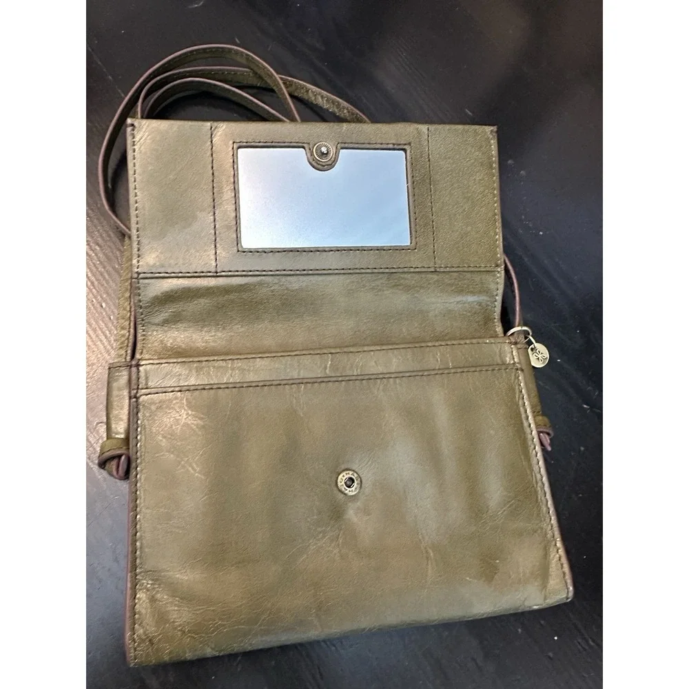~HOBO INTERNATIONAL Purse Green‎ Leather Slim Crossbody Organizer Purse